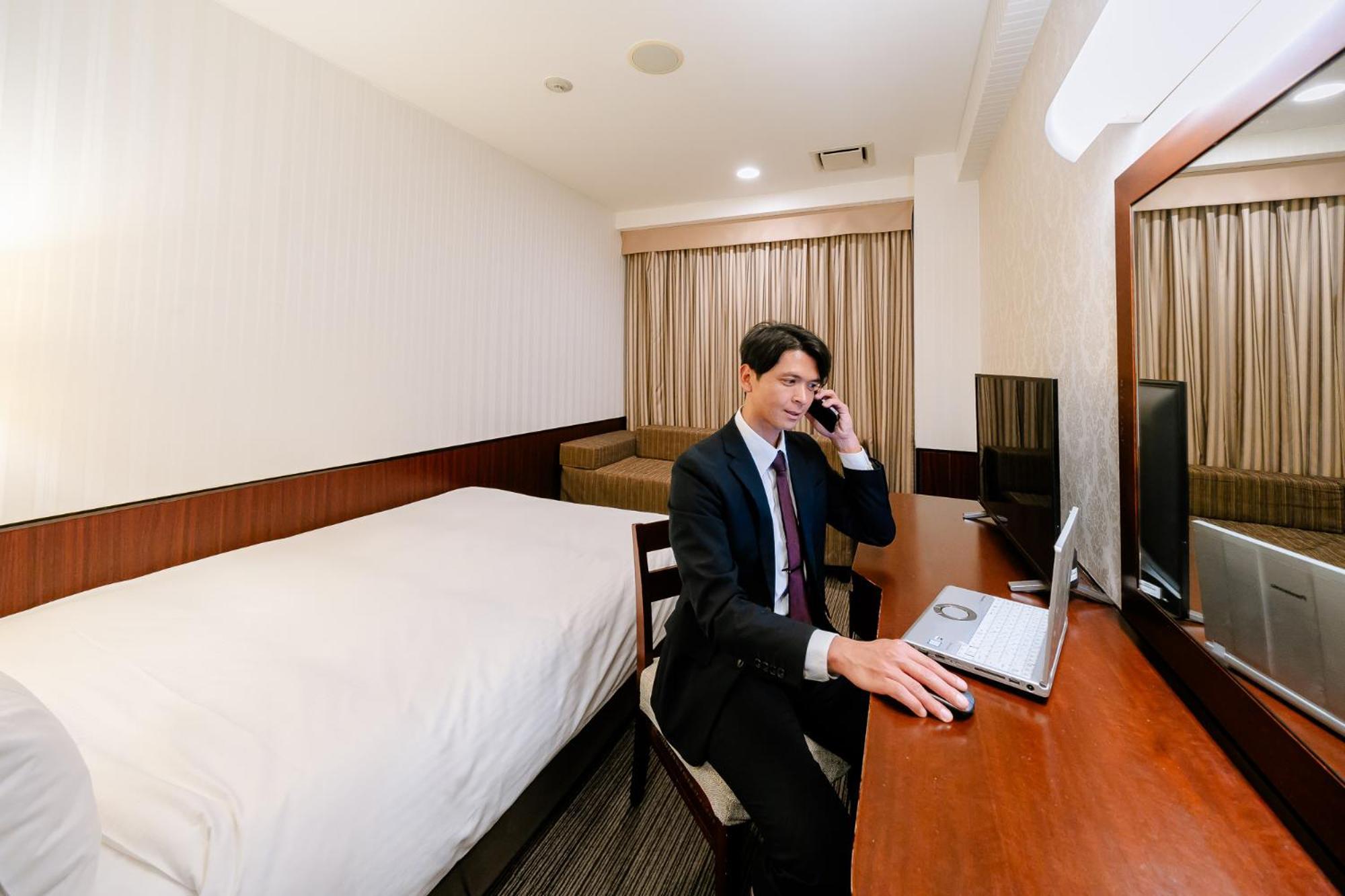 Hotel Hillarys Οσάκα Εξωτερικό φωτογραφία