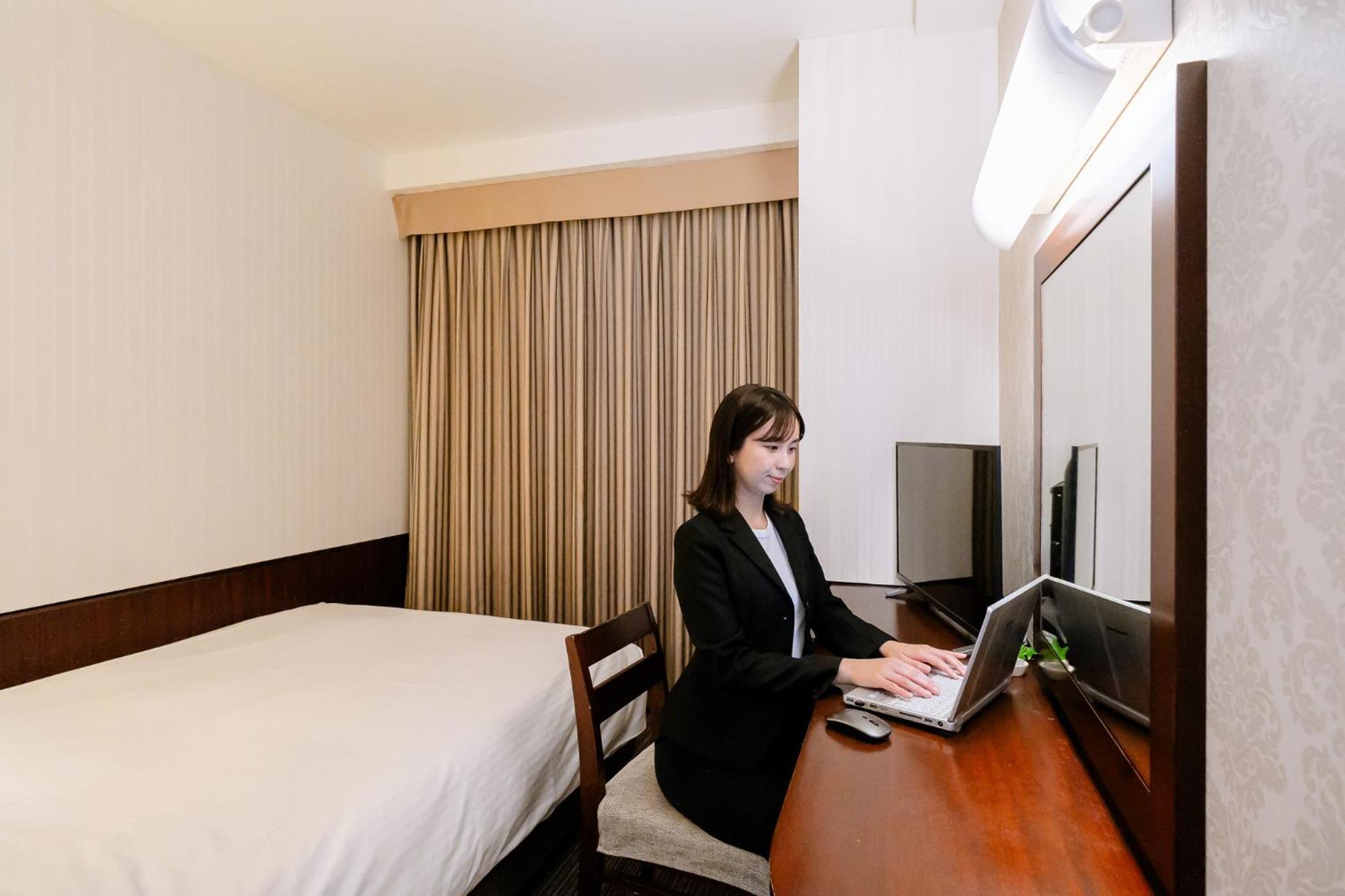 Hotel Hillarys Οσάκα Εξωτερικό φωτογραφία