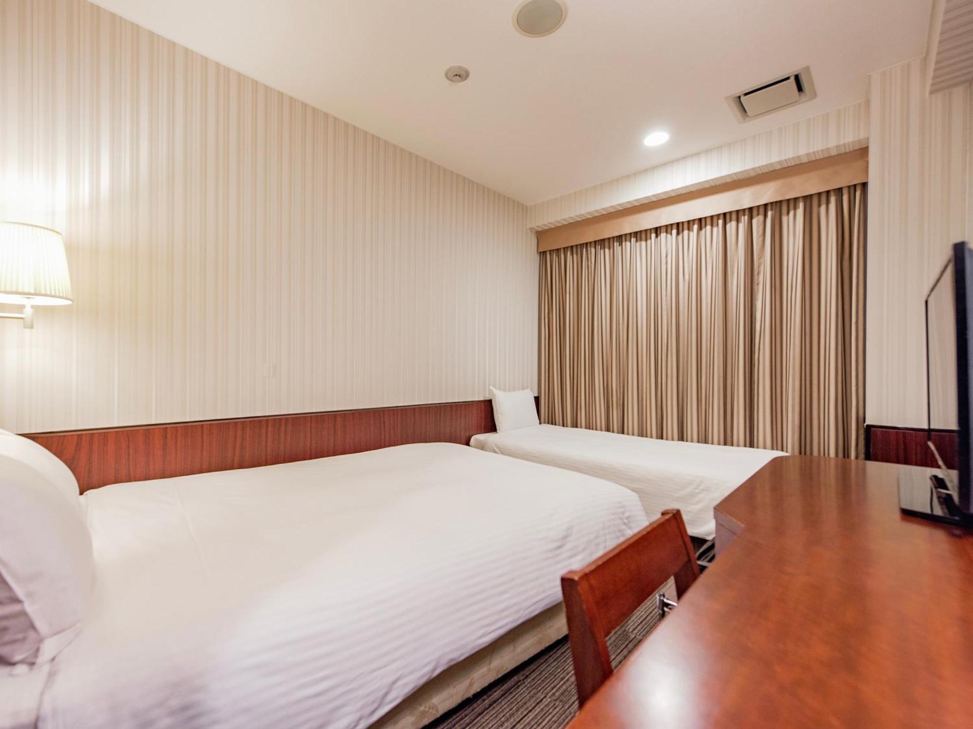 Hotel Hillarys Οσάκα Δωμάτιο φωτογραφία